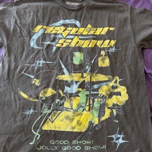 Graphic tee